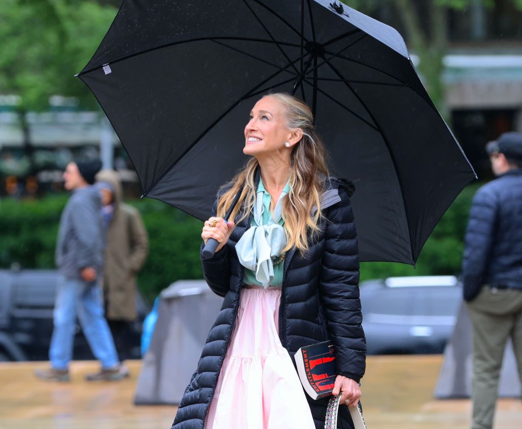 You'll Want To Embrace Your Grays With These Gorgeous Hair Color Ideas (11) You'll Want To Embrace Your Grays With These Gorgeous Hair Color Ideas (11)